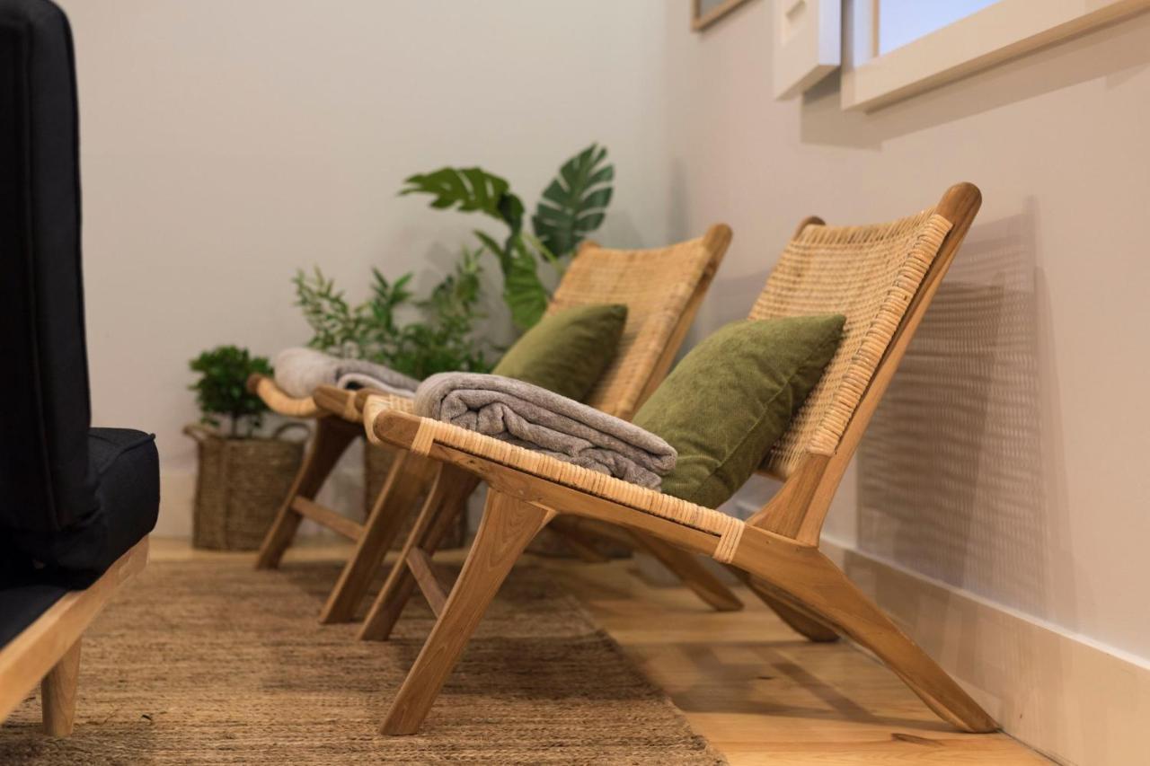 Lovelystay - Porto Peaceful Living W/ Backyard Exterior foto